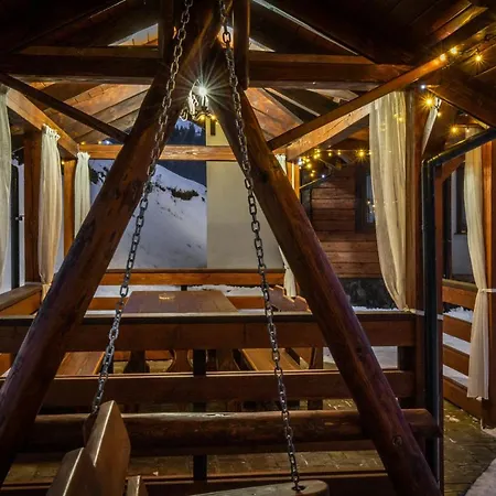 Chalet-tiara * Szlavszke