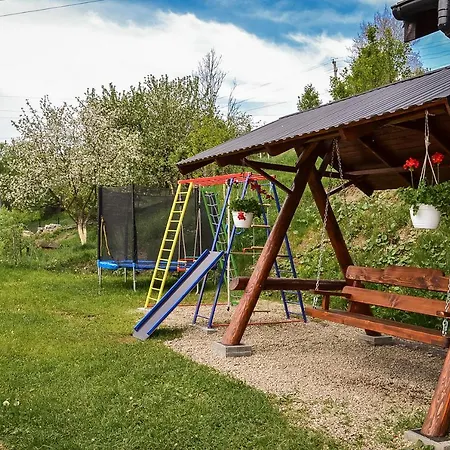 Chalet-tiara * Szlavszke